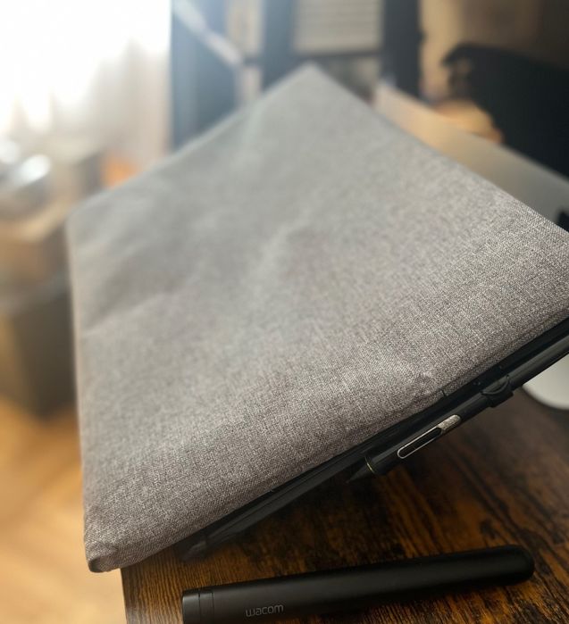 Când/schimb Tableta grafica Wacom mobile studio 16 pro i7,16 RAM,512 s