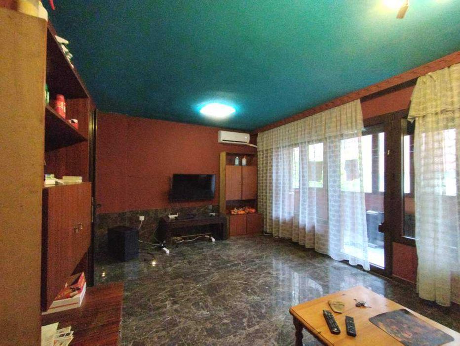 продавам 3-стаен апартамент в кв Изгрев