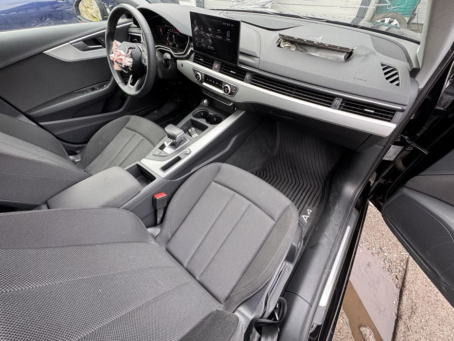 Audi A4 2.0 Hybrid 150cp 2023 avariat
