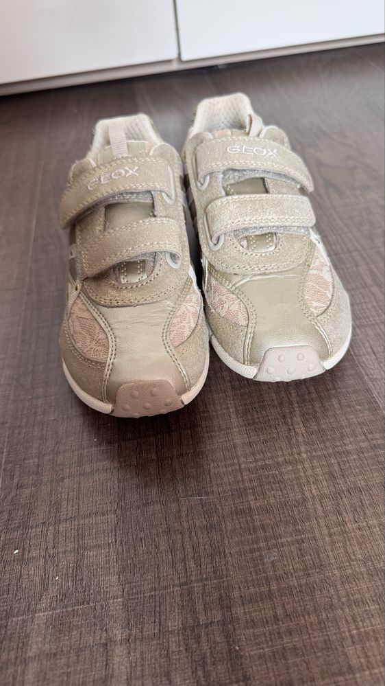 Pantofi copii Geox marime 32