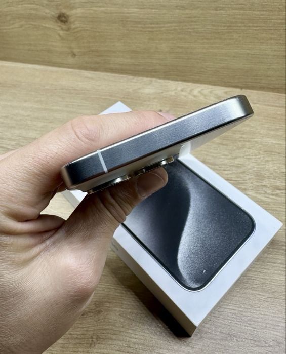 Iphone 15 pro alb impecabil