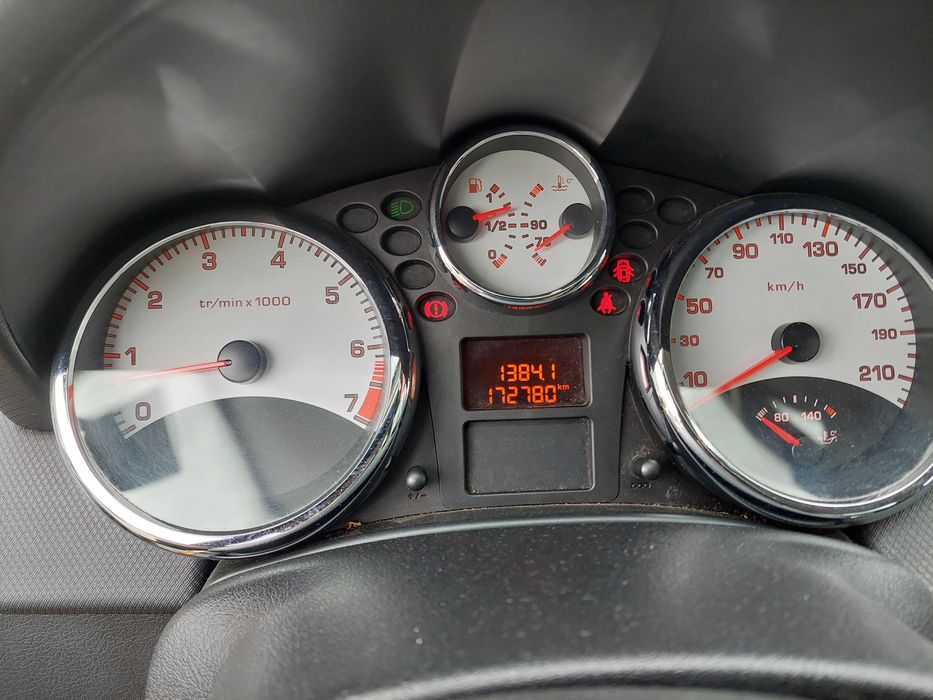 Peugeot 207 , 1,4 benzina