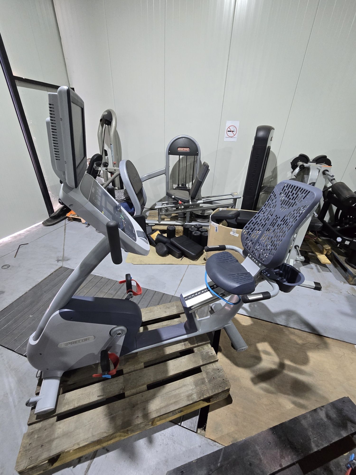 Precor recombere bike USA прекор колело с облегалка рециклирано