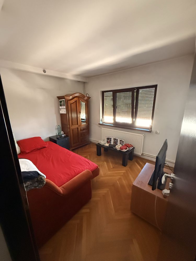Apartament 4 camere - direct proprietar