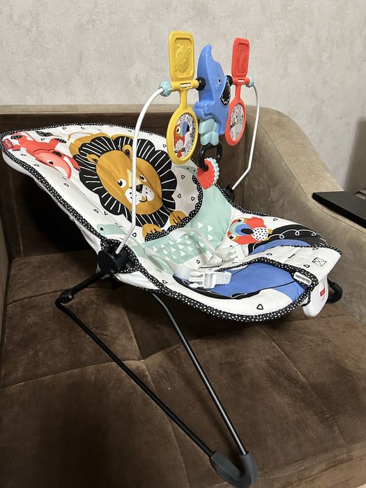 Шезлонг от Fisher price