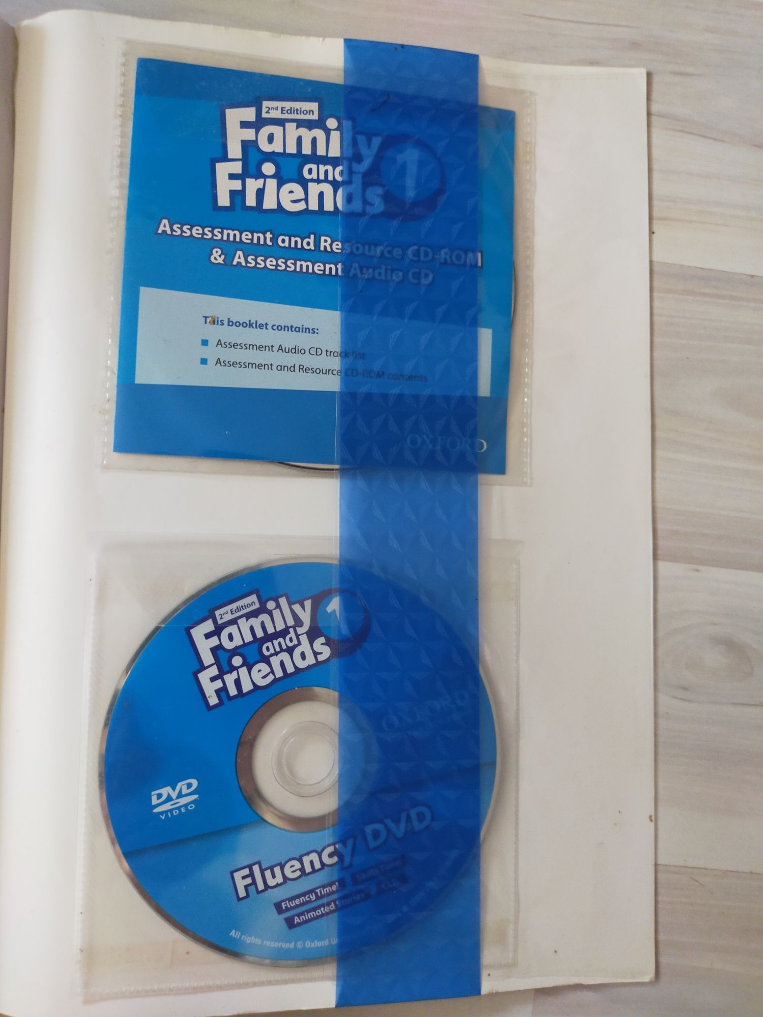 Family and Friends 1 (2nd Edition) - Teacher's book