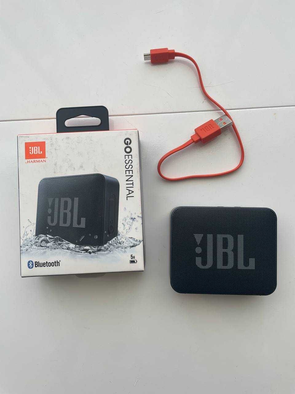 Портативная колонка JBL Go