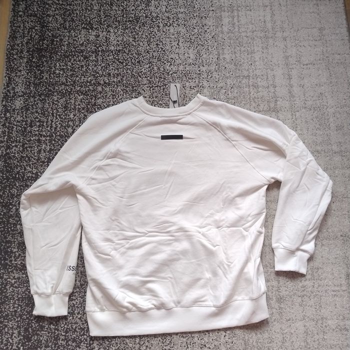 Bluza Essentials (L) Nou | Livrare cu verificare