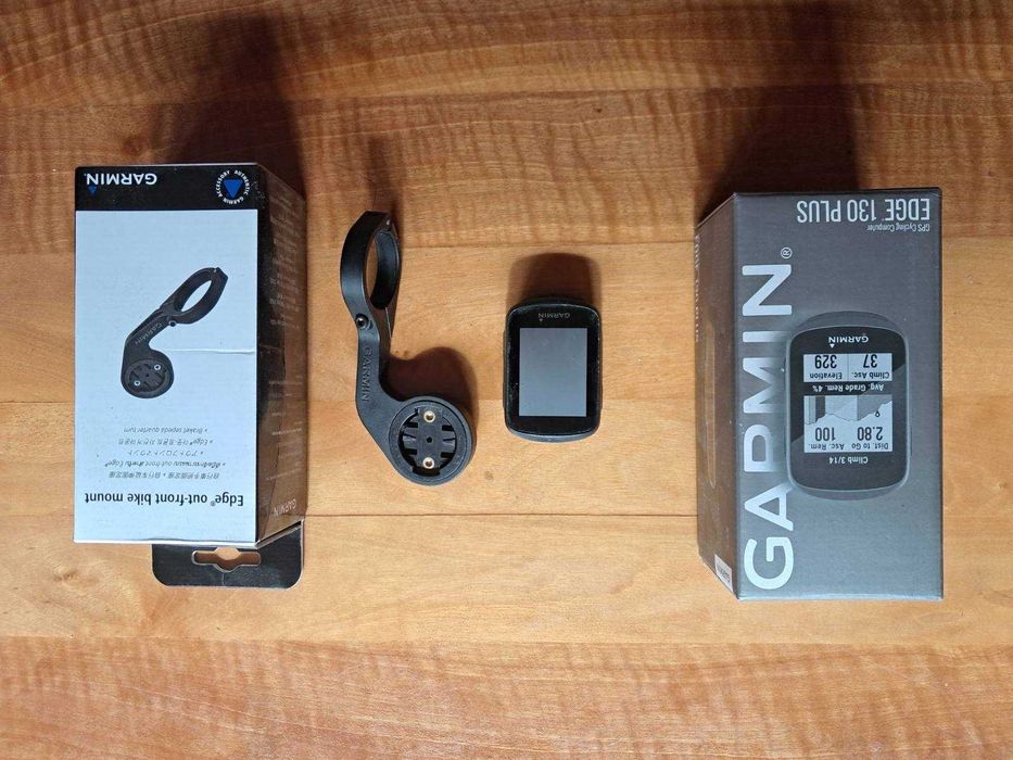 Велокомпютър Garmin Edge 130 Plus + стойка Garmin Edge Out-Front