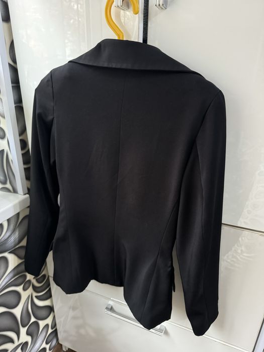 Продается женский пиджак