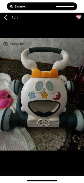 Толокар в хорошем состояний. Надо вставить батарейки. Крышка от батере