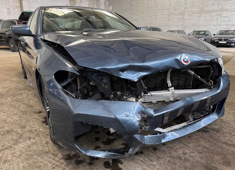 BMW 545e Xdrive avariat