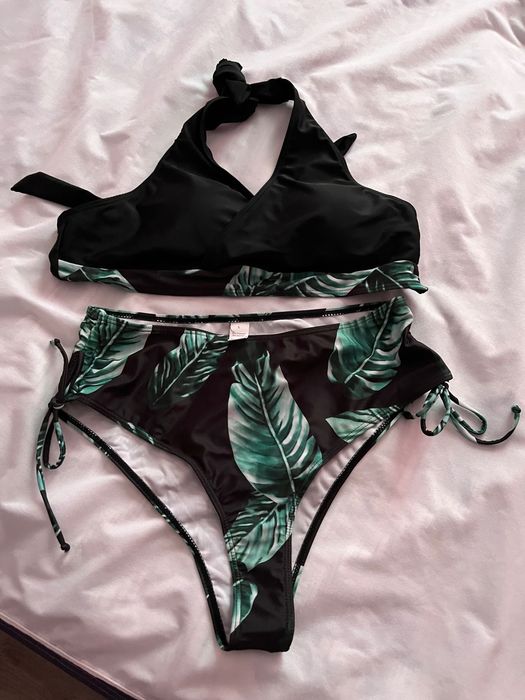 Флорален бански костюм