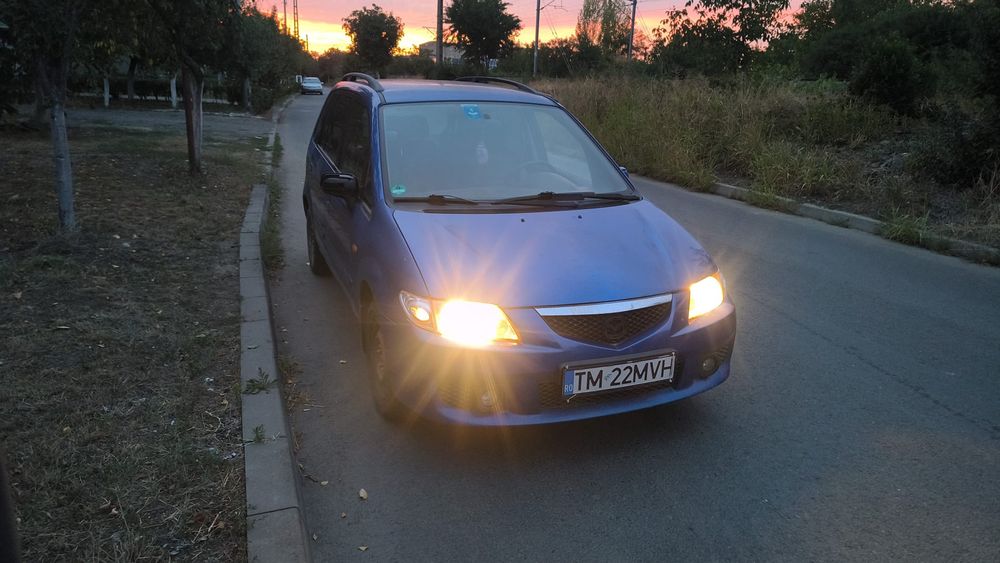 Vând Mazda Premacy benzina