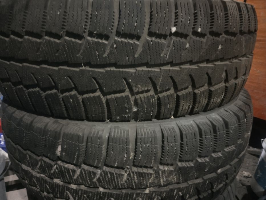 Резина зима липучка 2шт