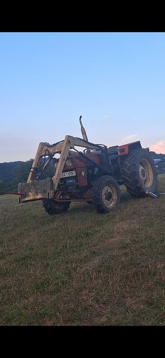 Tractor 445 dtc cu încărcător frontal