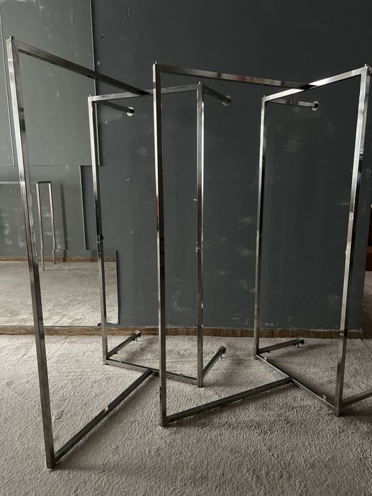 Stender Inox haine magazin expunere