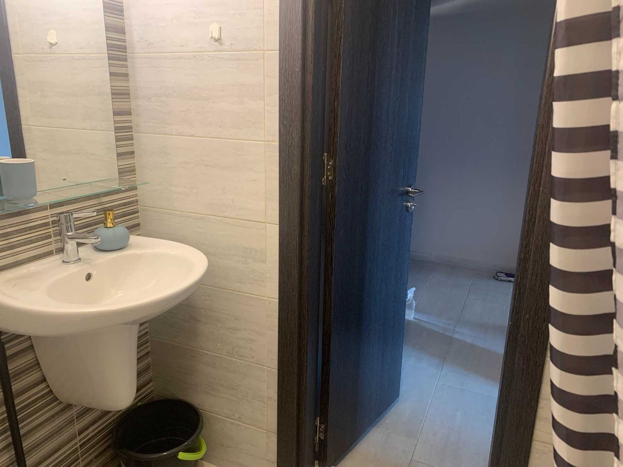 Дава се под наем Двустаен апартамент в Варна, м-т Ракитника - 60 кв.м за 459 € - Снимка #7