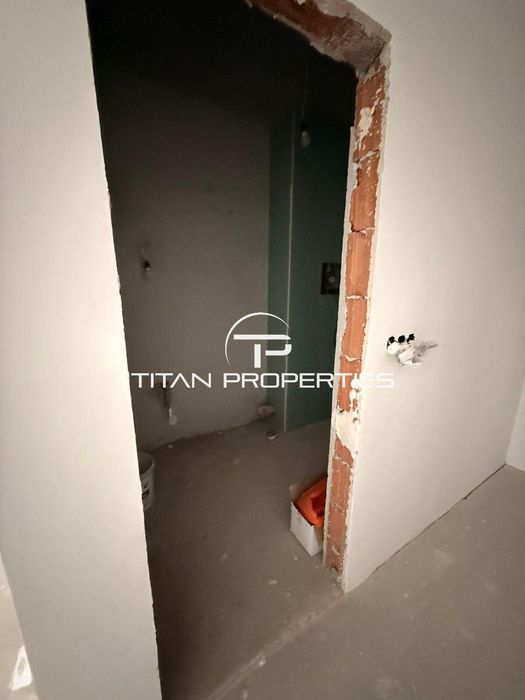 Тристаен апартамент в Сентрал парк, ж.к Славейков