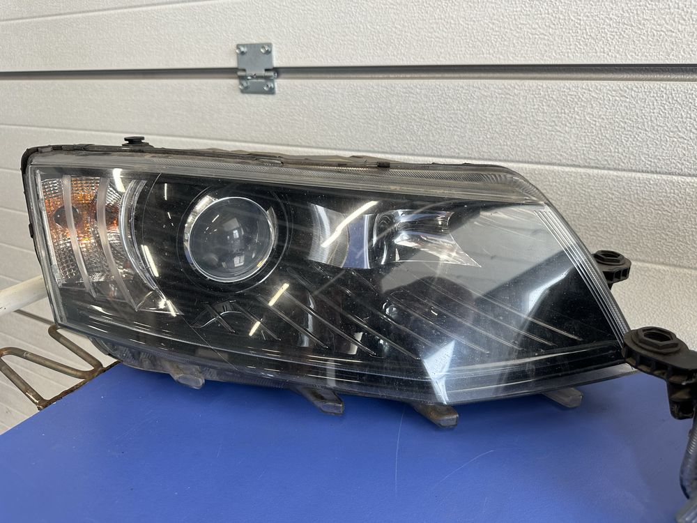 Фарове Skoda Octavia 3 III D3S led фар ляв десен биксенон октавиа