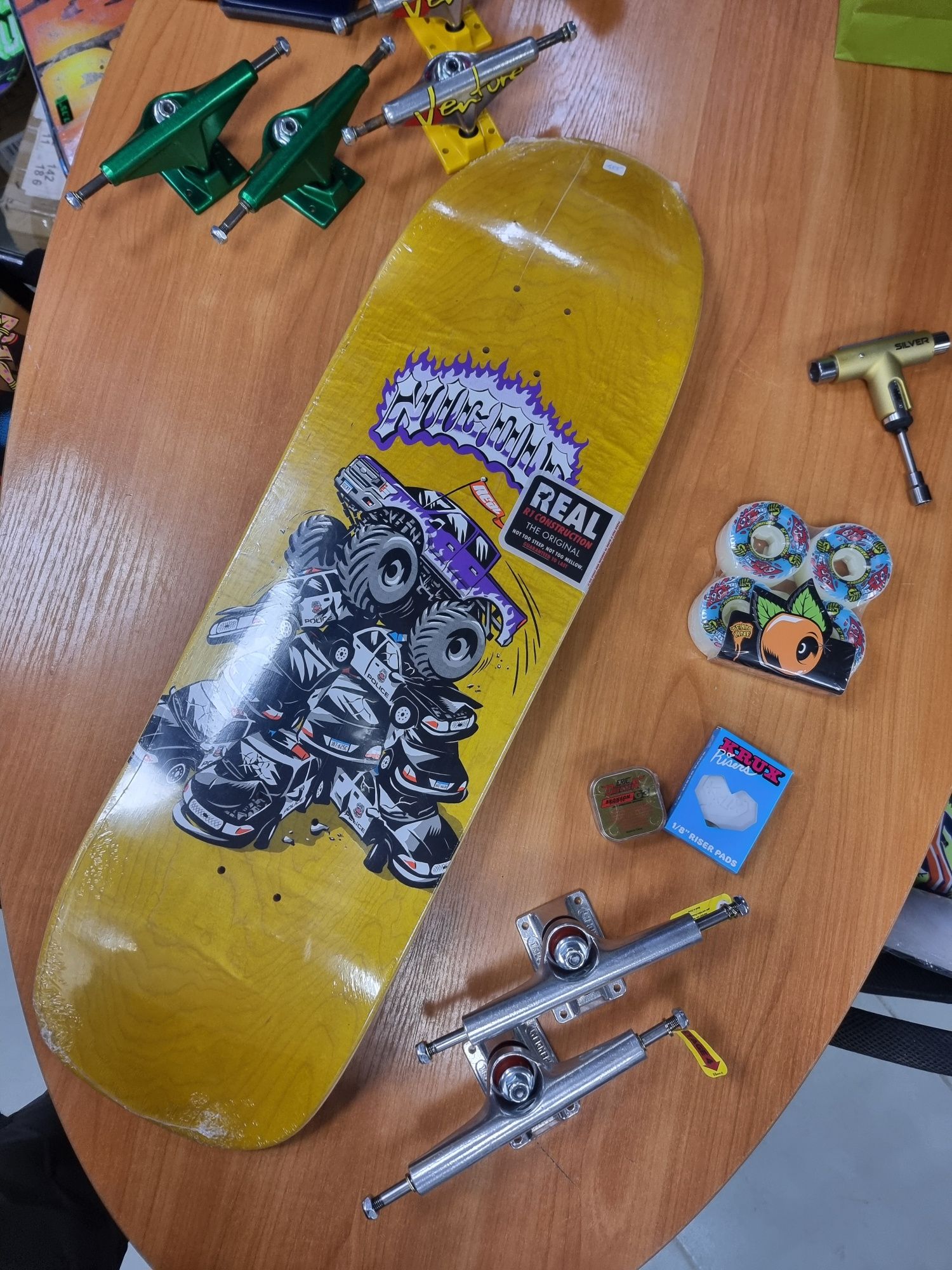 Брутален old school крузър/скейтборд 9.75 REAL INDEPENDENT OJ BRONSON