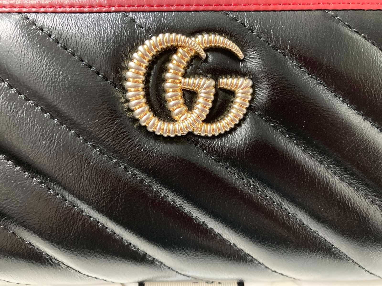 Poșetă din piele Gucci Originală pentru femei Black Gold Emblema GG