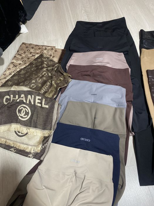 Pantaloni piele, colanti, esarfe