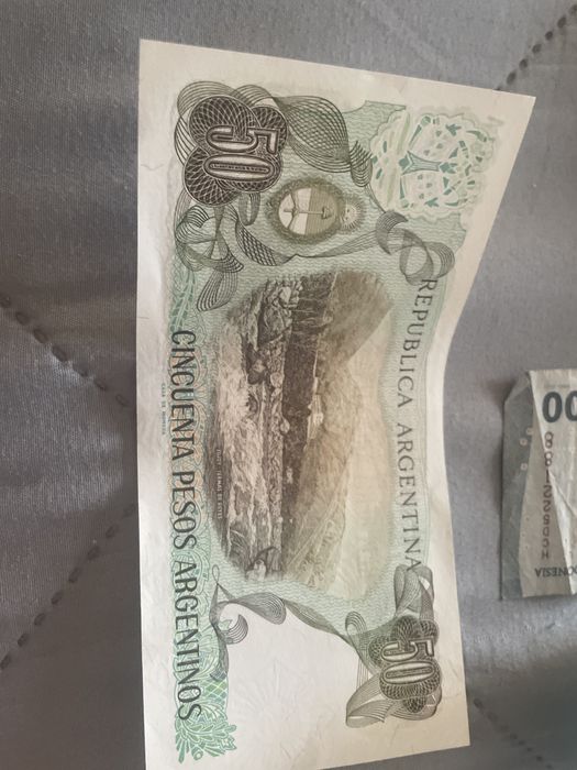 Продам деньги колекционные