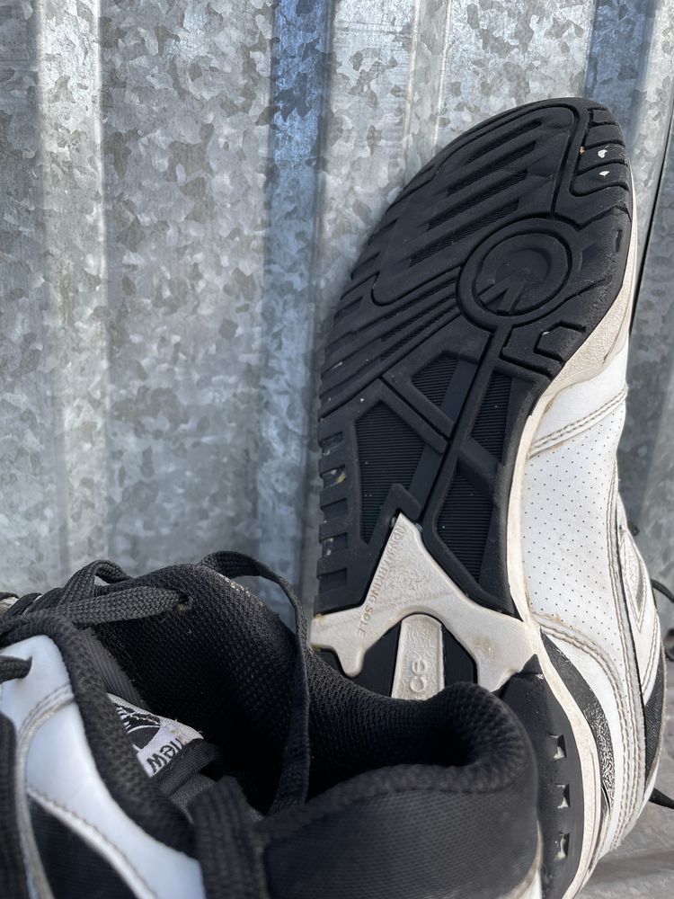 Кросовки белые New Balance