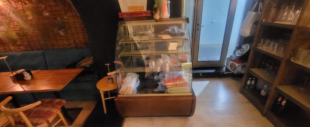 Vand vitrina frigorifică si calda