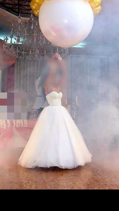 Vand rochie de mireasă