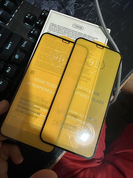 Iphone xr 128gb + husa + folie protectie