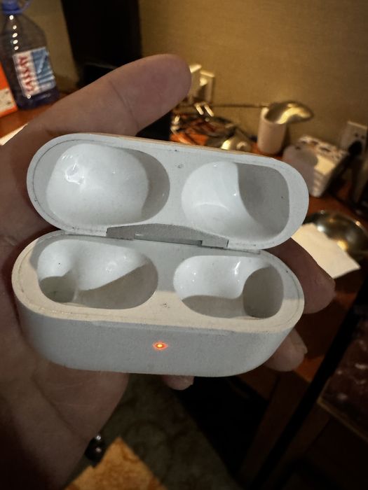 Airpods pro 2 type-c кейс/case Оригинал без ушей