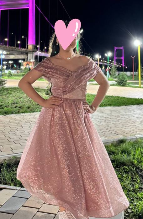 Платье в цвете пудра на ваш выпускной/мероприятие