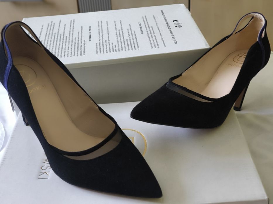 Vand pantofi stiletto Baldowski negru