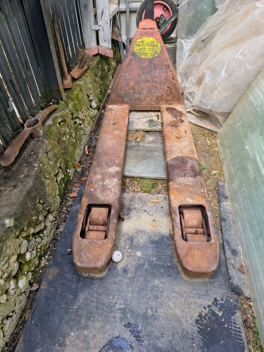 Vand transpalet 2500 kg!