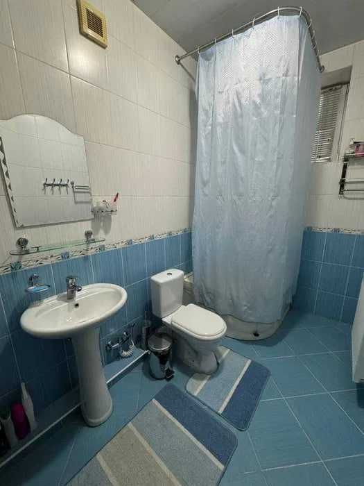 #411 Сдаётся квартира  4/4/6  улица Чехова, над кафе Bone.