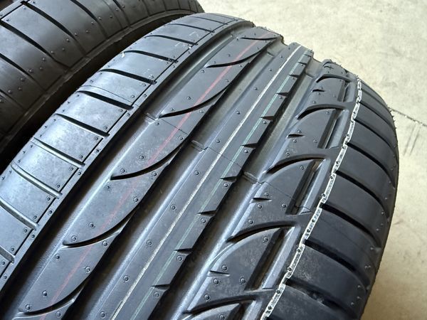 235/40/19 Bridgestone 4piese