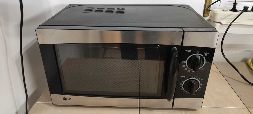 Микровълнова фурна LG