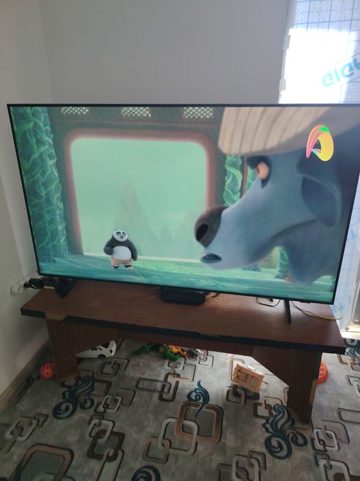 Самсунг 65талик идеал холатда хатто брониплёнкаси олинмаган экрандан