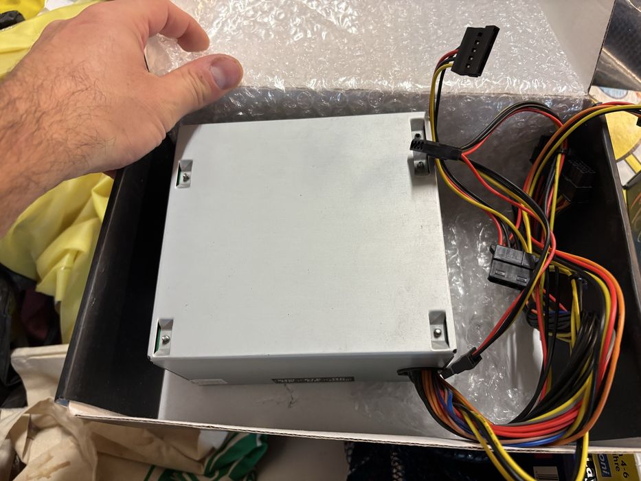 Захранване за компютър