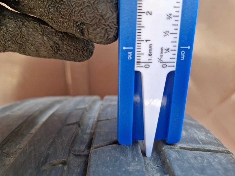 2 Goodyear R18 215/45
летни гуми
DOT4620