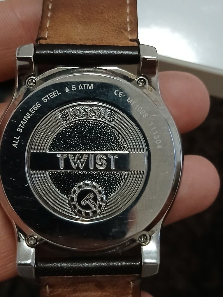 Ceas fossil twist