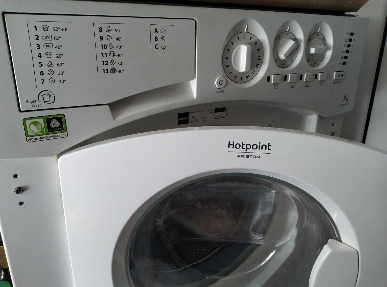 Пералня за вграждане Hotpoint Ariston AWM 1081