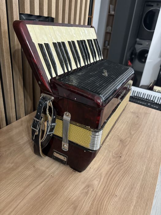 Acordeon Hohner Sita Verdi 2 cu 80 de basi