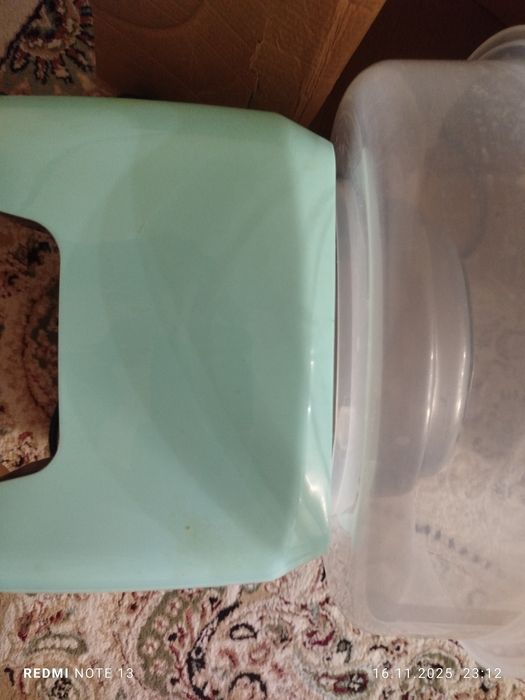 Мини аппарат для сахарной ваты дает вам возможность попробовать себя в