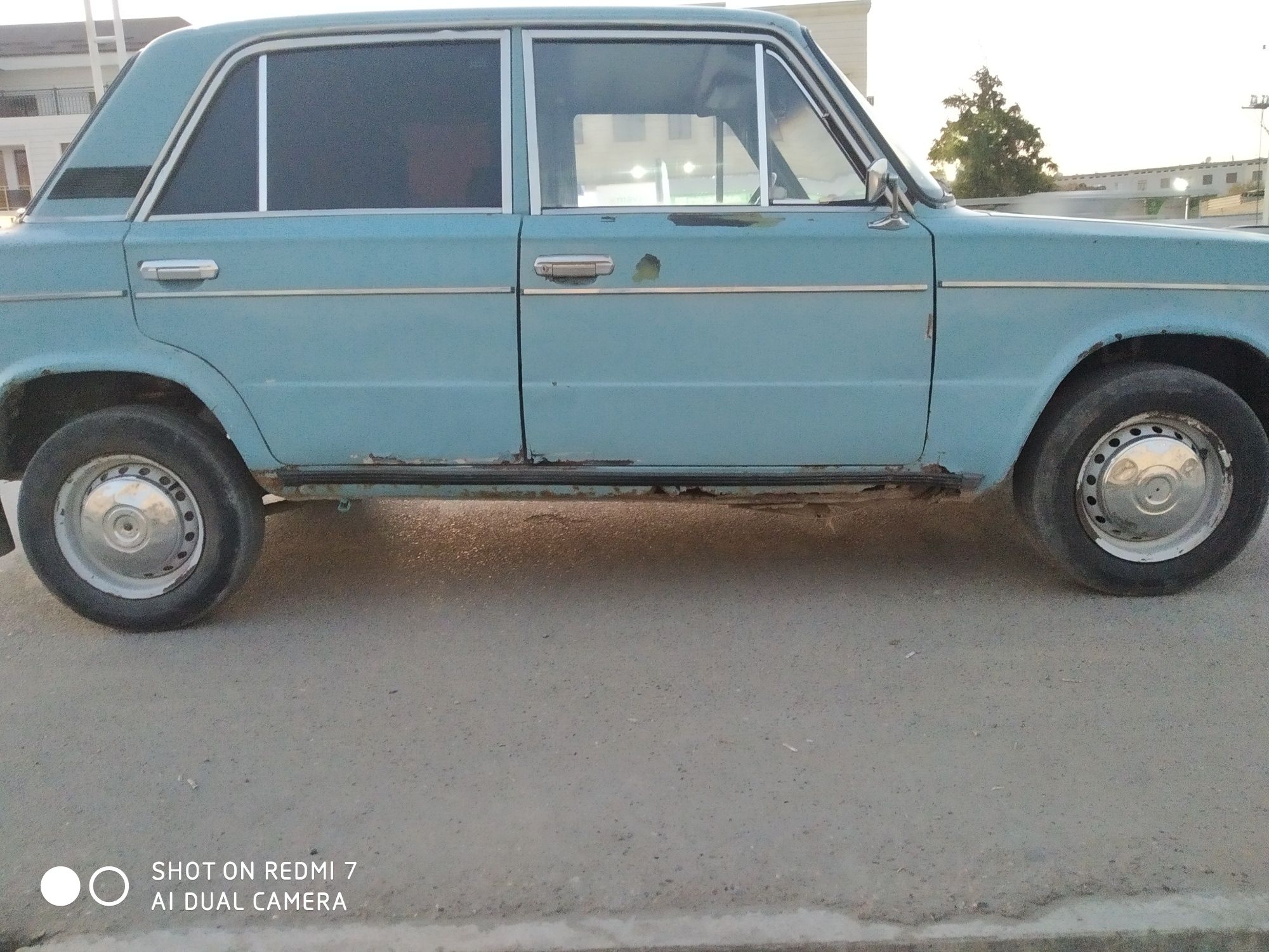 Vaz 2106 aftamashinasi sotiladi yili 1989