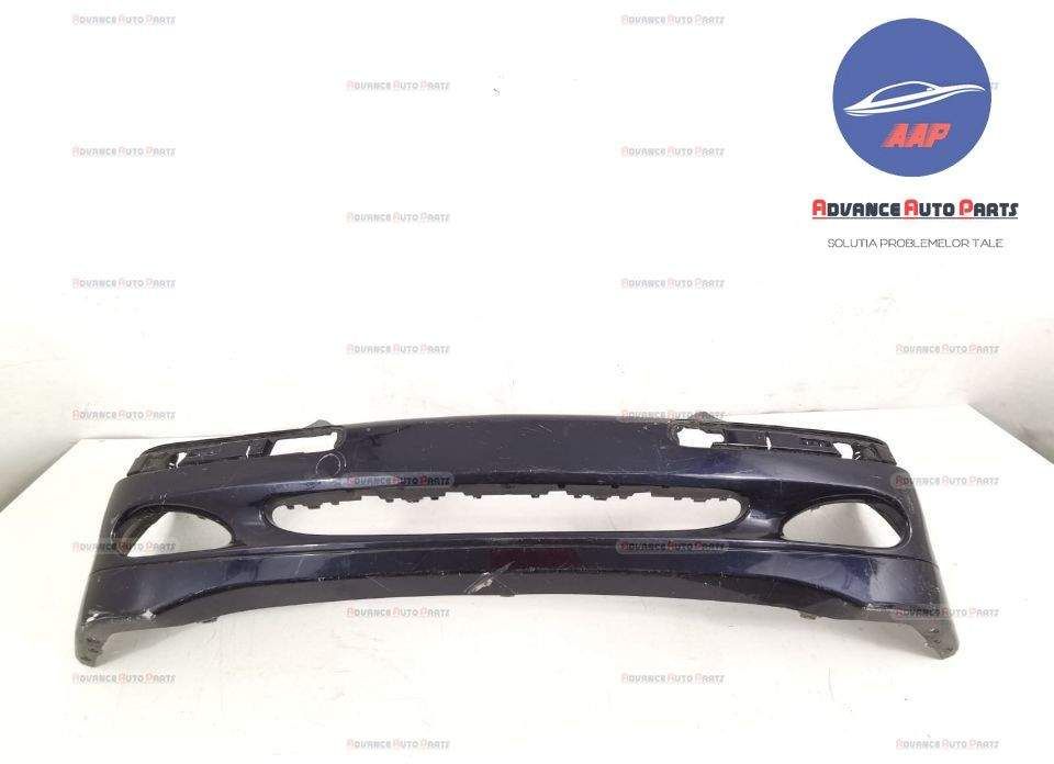 Оригинална предна броня в добро състояние Мерцедес-Бенц Ц-Клас / Merce