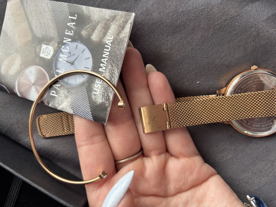 Часовник Paul Mcneal с гривна