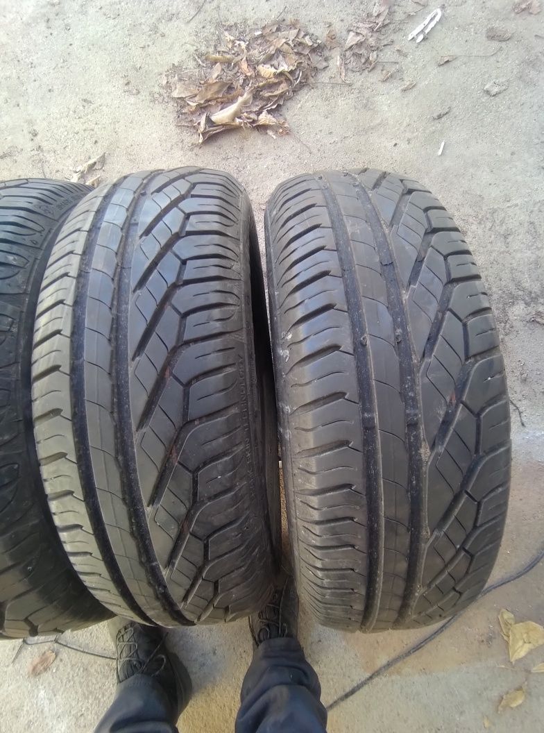 185/65/15 Uniroyal